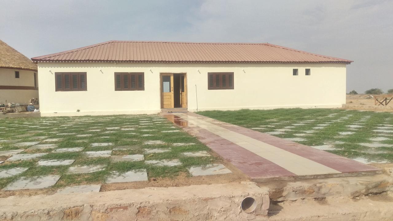 แรนน์ รีสอร์ต ธุลาวีระ Hotel Dholavira ภายนอก รูปภาพ
