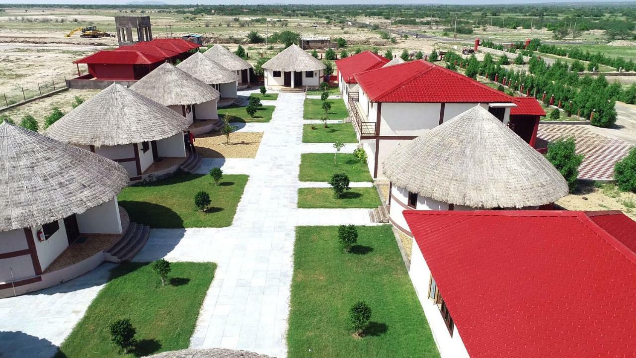 แรนน์ รีสอร์ต ธุลาวีระ Hotel Dholavira ภายนอก รูปภาพ